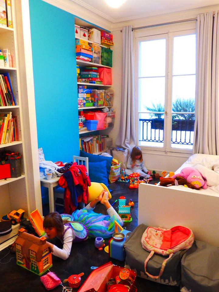 Discover a home fully equipped and full of toys