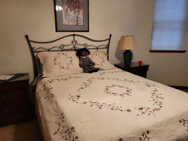 Private room in Tranquil Private Guest room & bath, Nevada City, CA- . 3 Night min guest points