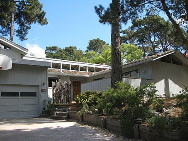 CA living in a peaceful wooded setting yet conveniently located.