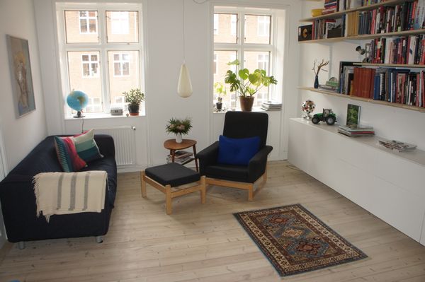 Spacious double appartment with two balconies. Great for long stays as well as short term vacation. Centrally located in the green heart of trendy Nørrebro.