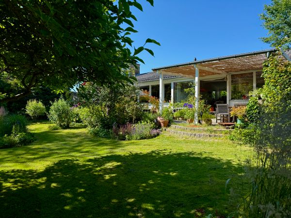 House in peaceful garden close to Copenhagen and beaches