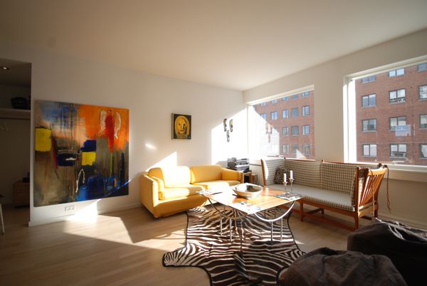 "CENTRAL Bright'n airy" - NO GP please