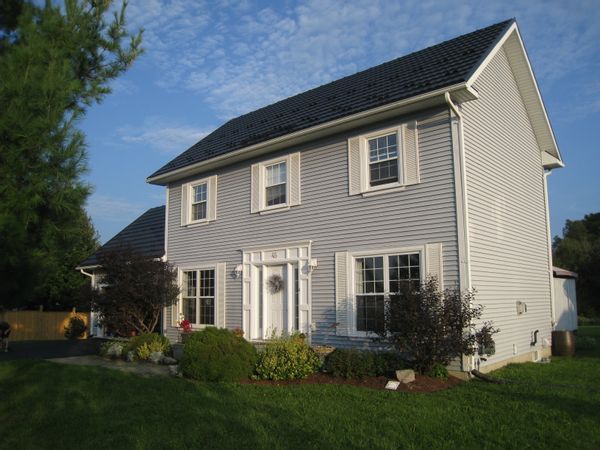 Stuart and Rebeccas hus