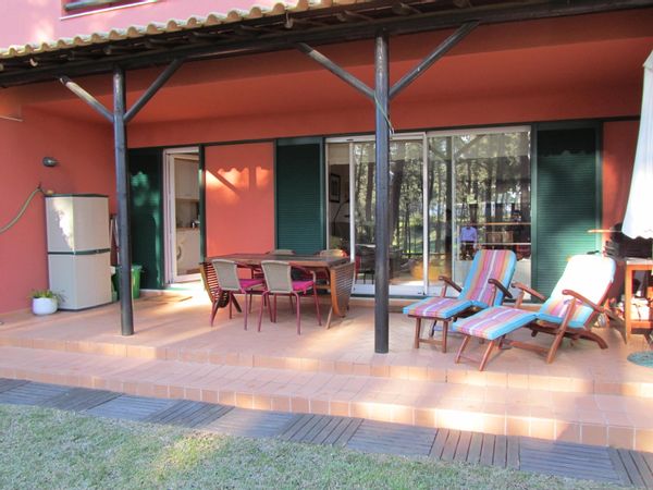 Beautiful relaxing appartment in golf comdominium, close to the beach and near Lisbon