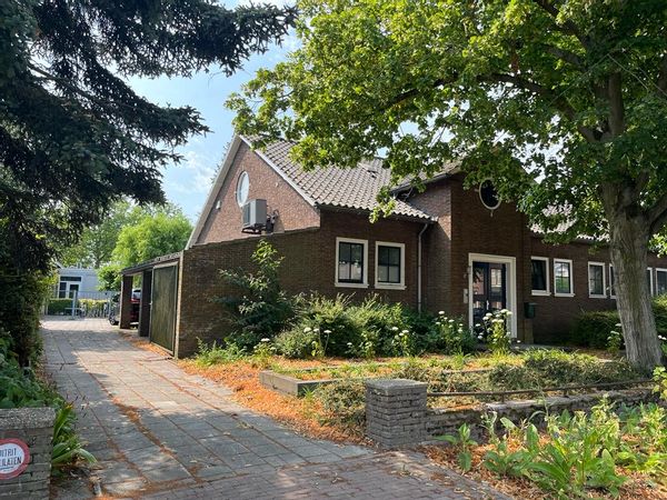 Guestroom with private bathroom