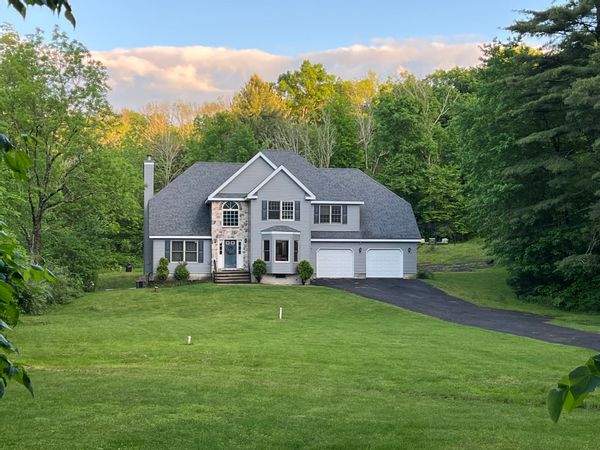 PRIVATE and Spacious / 90 minutes to NYC