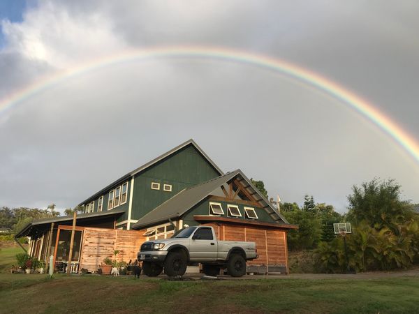Spacious custom 3 bedroom home upcountry near Maui's north shore