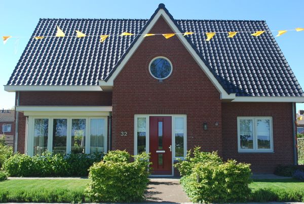 A beautiful family house with a large garden, near the beach!!