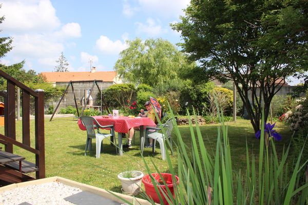 Valérie et les enfantss hus