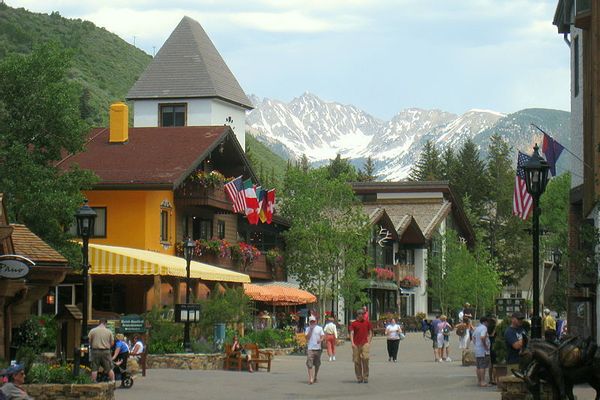 VAIL- 1 OF NORTH AMERICA'S FINEST MT. RESORTS