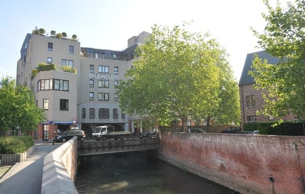 Comfortable house in a renovated building, in the city centre of Leuven, in front of the Beguinage.