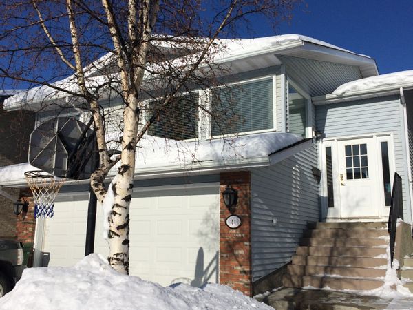 Family Home in NW Calgary (GuestPoints or Reciprocal)