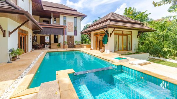 Beautiful family-friendly 4 bedrooms home with pool and garden, 10 min to city, 25 min to beach.