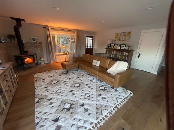 Sonoma Valley Wine Country, cozy rustic home retreat in a country setting w: beautiful outdoor space