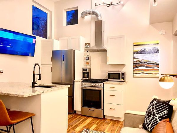 Modern, Updated 1 Bedroom Unit in Captivating Girdwood, ALASKA- BOOKED WINTER OF 2025/2026