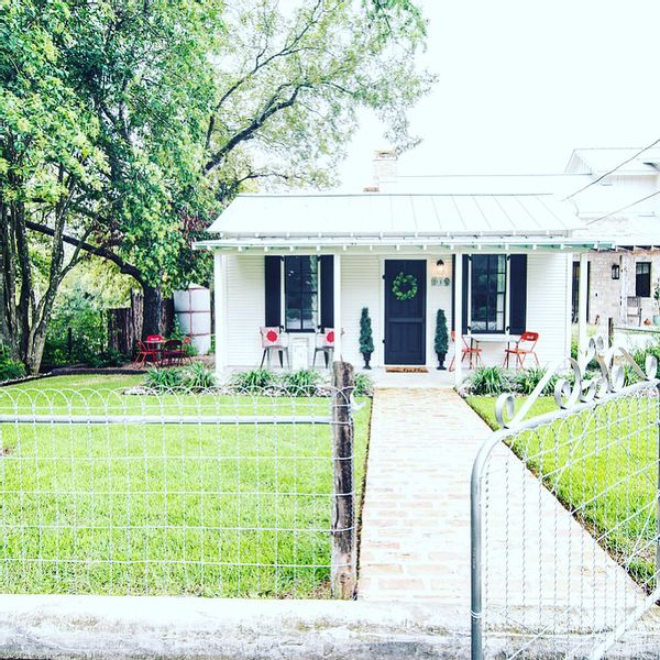 Cottage 33-cute and cozy cottage in great location!