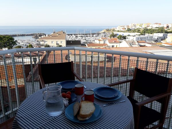 Núria, Ona & Blancas hus