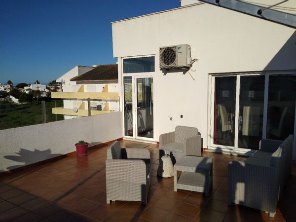 Fabulous Alvor apartment. Min 5 days stays Please note cleaning fee and payable pool