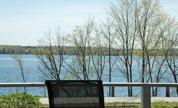 Lake View, Family Home and Large Yard
