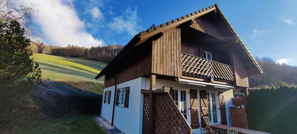 "Les chamois", vinter och sommar pärl mitt i naturen