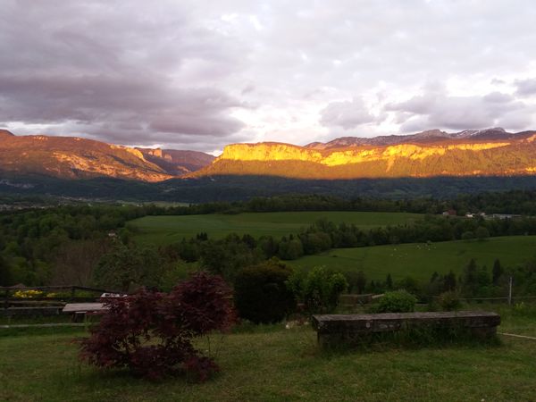 Emilie et Yoanns hus