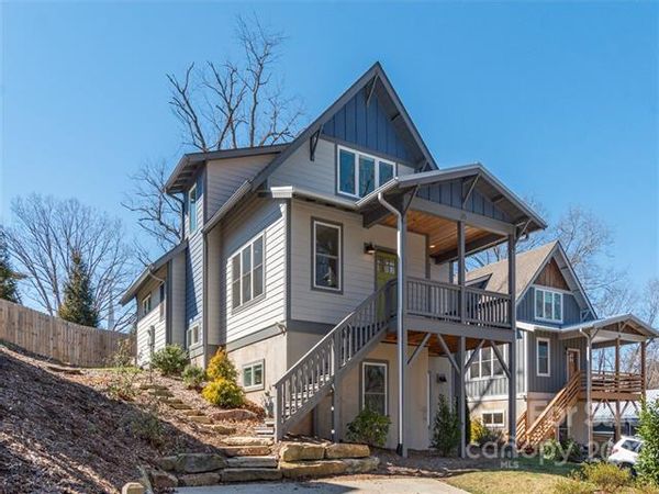 Abby & McGregors hus