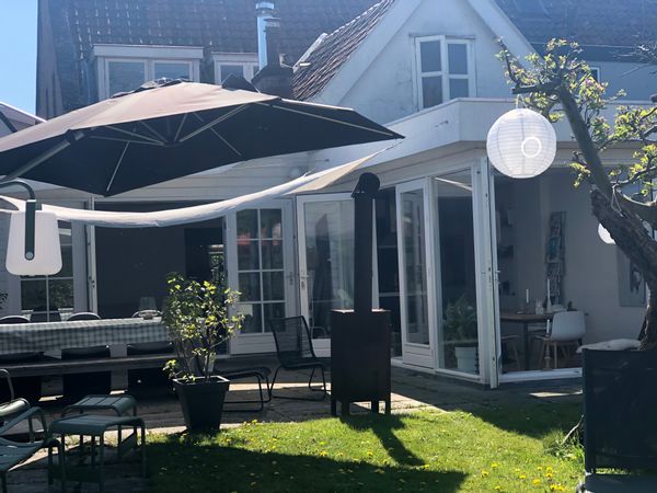 Lovely house with a garden at the River