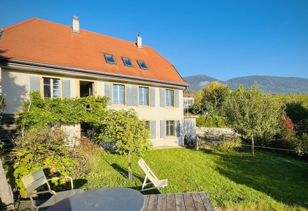 between lake and mountain