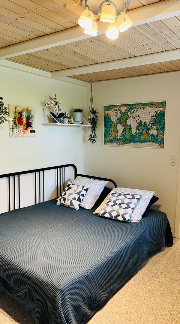 Guest room with private bathroom in the heart of Billund