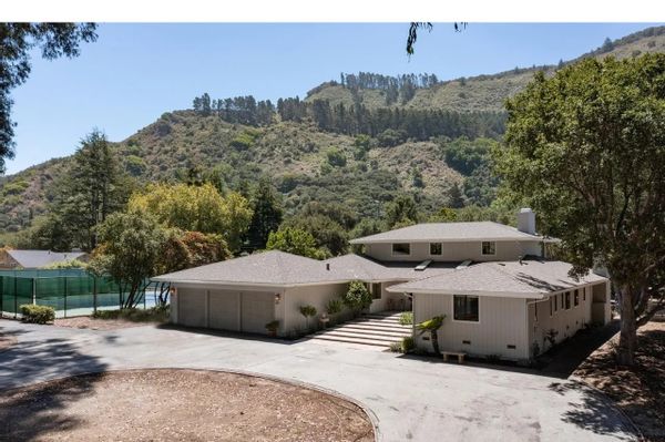 Carmel House with Tennis/pickleball. Great Location!