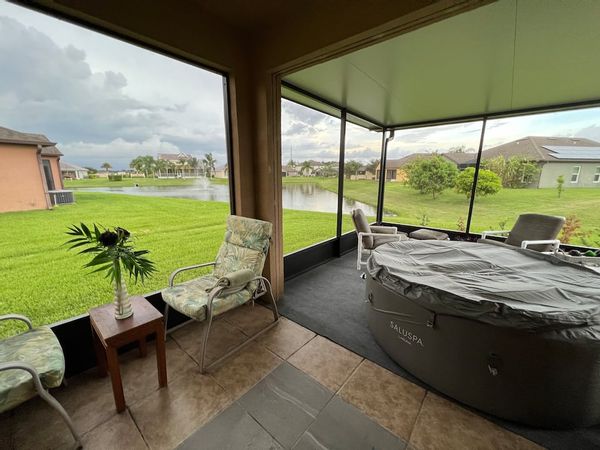 Natalie and Joels hus