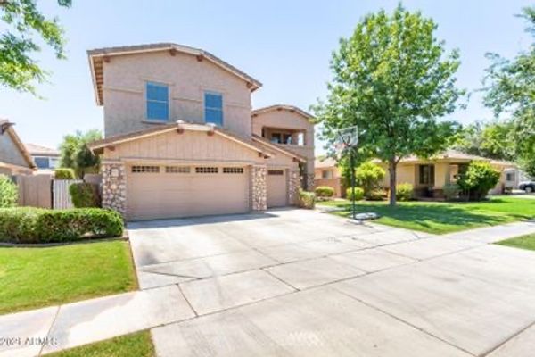 Quaint and Cozy with room for the whole family