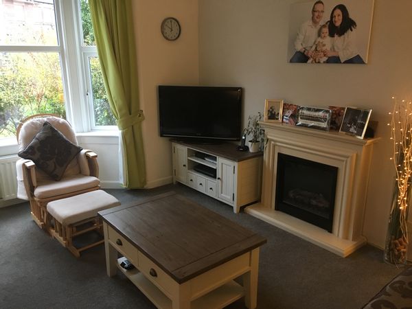 Lovely family home in the Glasgow suburbs, ideal for exploring Scotland