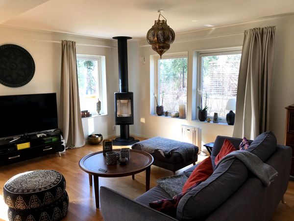 Large (4BR) and modern home close to Stockholm city.