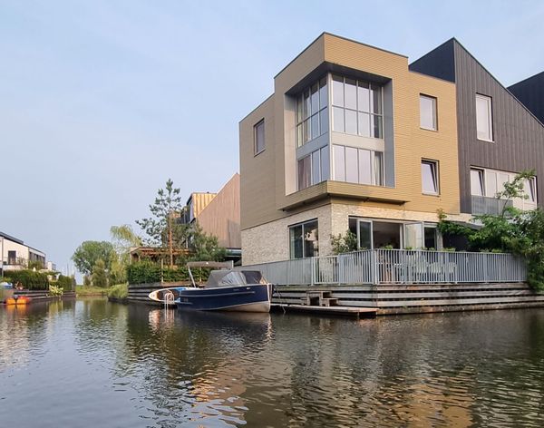 Spacious house close to Amsterdam. Looking for snow end of February 2026