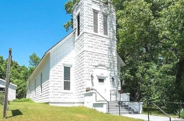 Hidden Historic Gem, Close to Beaches & Wineries