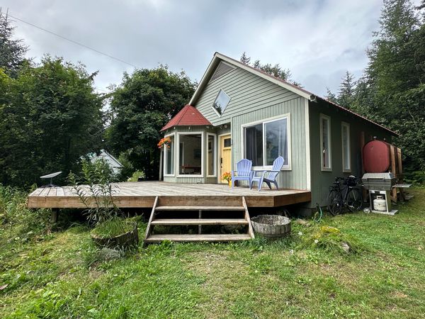 Cozy Alaska Home w/Views