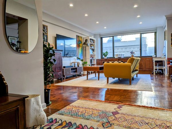 Ro's apartment on the UES