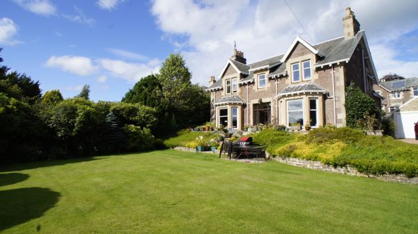 Elevated Victorian Villa with amazing views