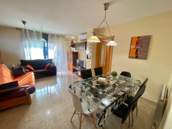 APARTAMENTO EQUIPADO EN AINSAs hus
