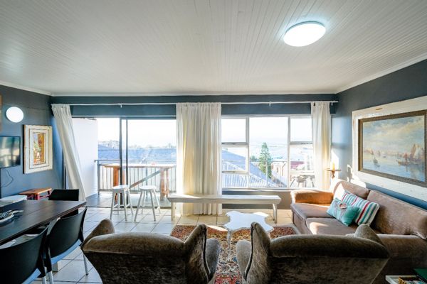 Colin and Esthers hus