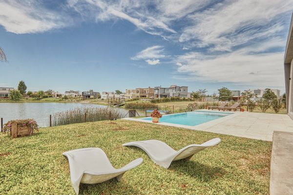 Natalia y Pablos hus