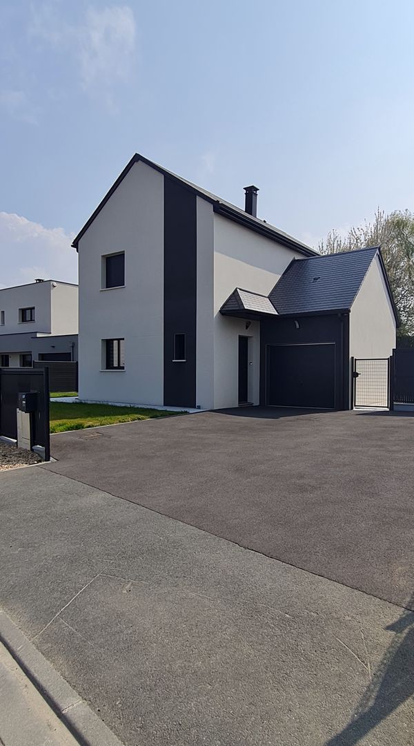 Nathanaël et Coralies hus