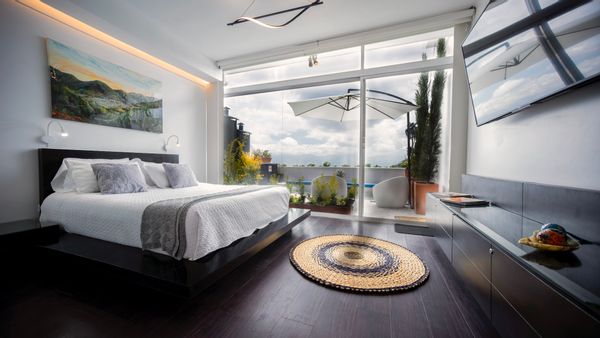 Andes breathtaking views, balcony loft Quito