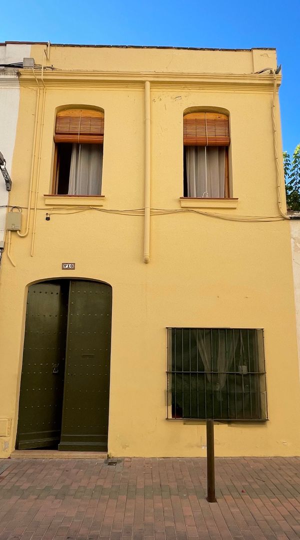 Lovely house by the sea in Barcelona's surroundings.