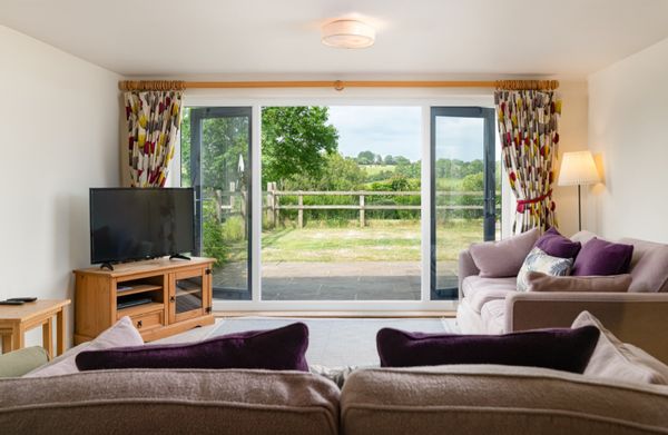 Edward’s Cottage - cosy home in the beautiful Hampshire countryside