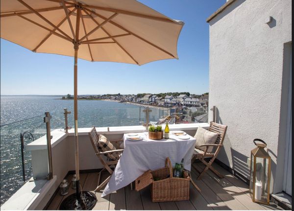 Penthouse on the Sea