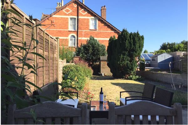 Lovely family home in a relaxed English town