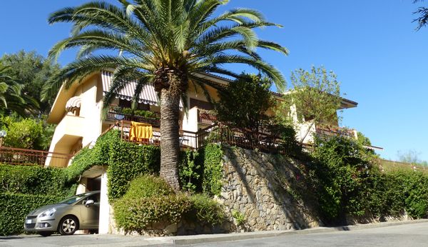 60 sqm apartment with nice view on the sea - 5 days minimum