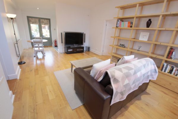 Sara and Stuarts hus